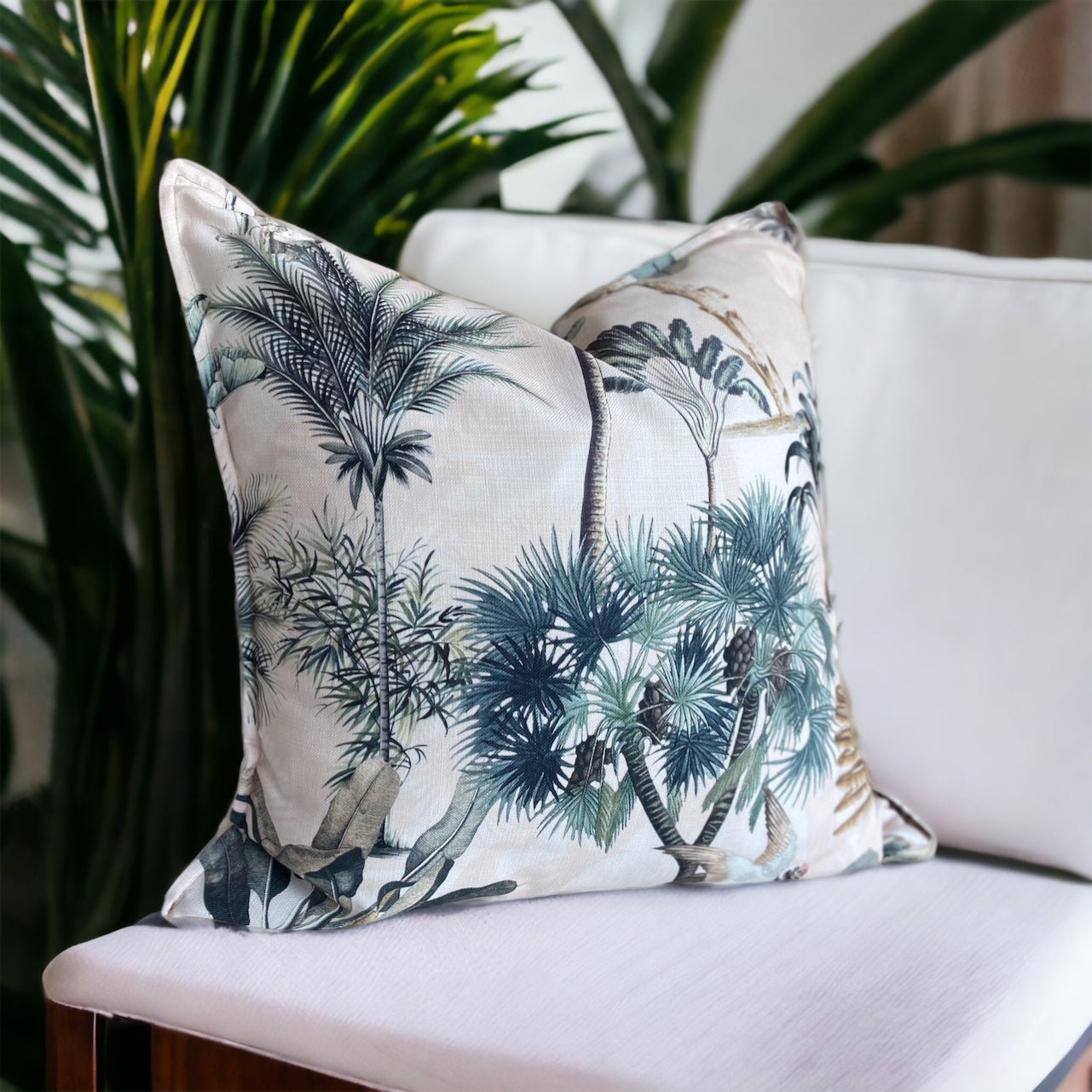 Shoreline Exotic Zanana Light Cushion Cover