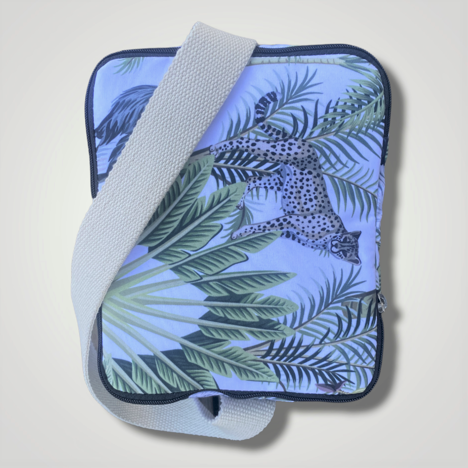 Shoreline Lunch Bag Acanthus