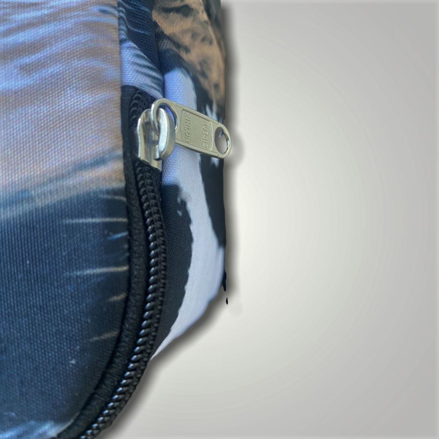 Shoreline Lunch Bag Into the Wild