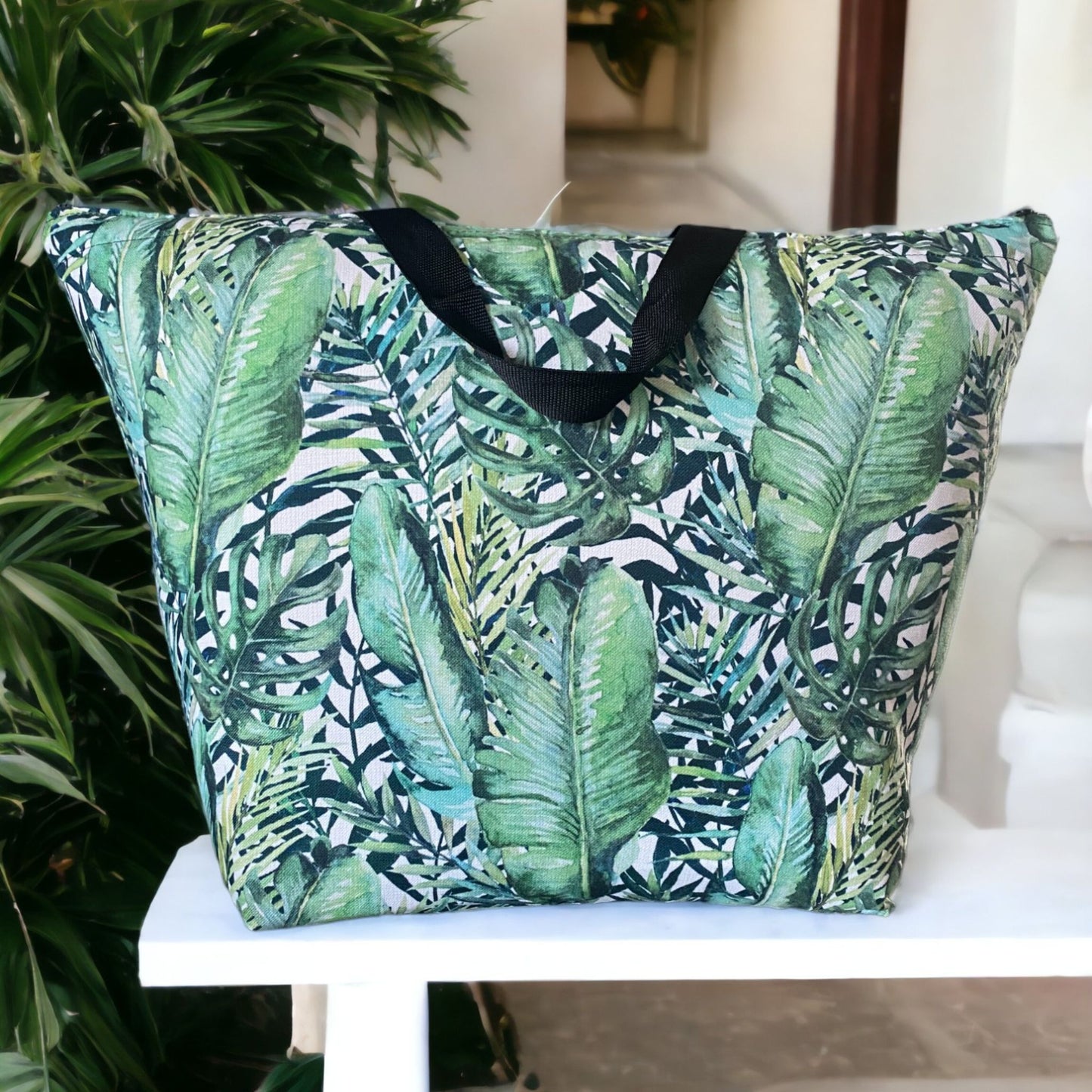 Shoreline Extra Large Everyday Bag Tropical Leaf