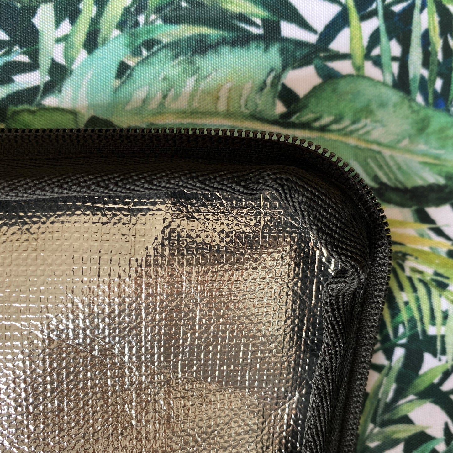 Shoreline Family Cooler Bag Tropical Leaf
